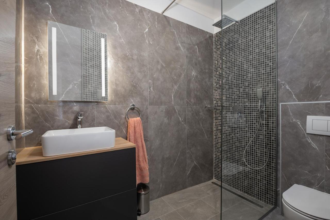 Green Luxury II With Heated Pool, Jacuzzi & Sauna Ruzici  ภายนอก รูปภาพ